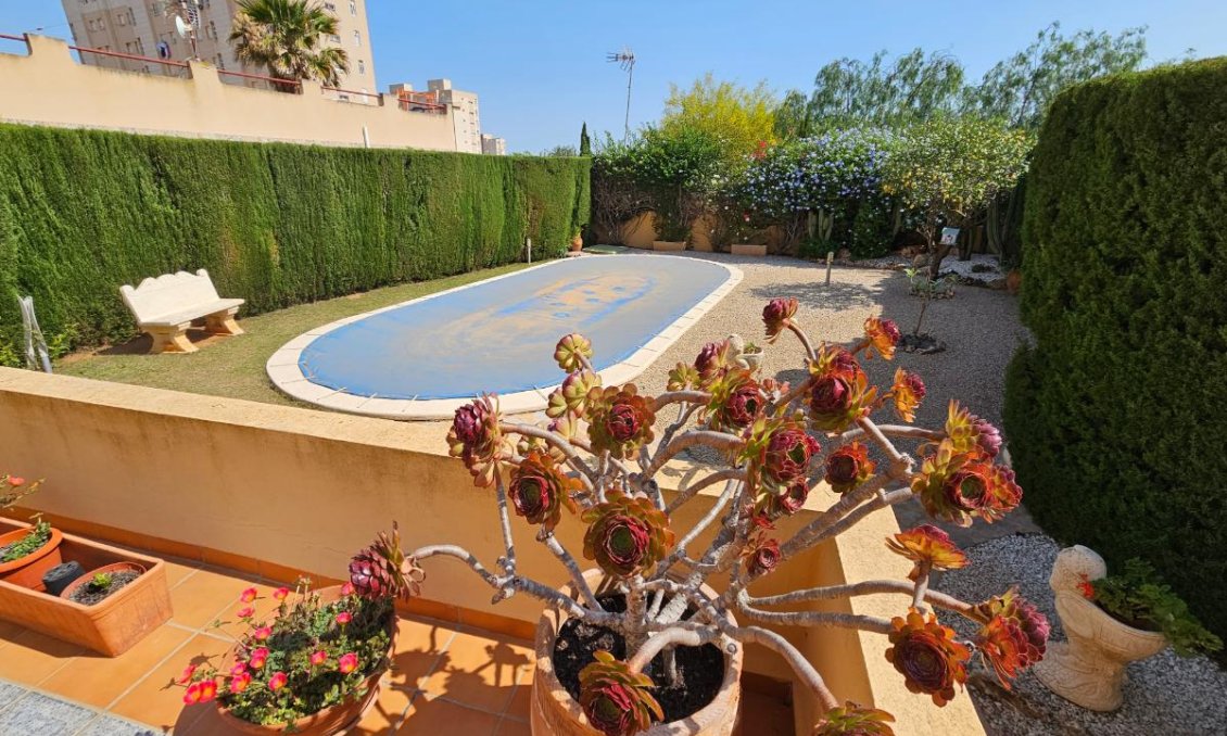 Használt Ingatlanok - Villa -
Playa Honda - Costa Calida