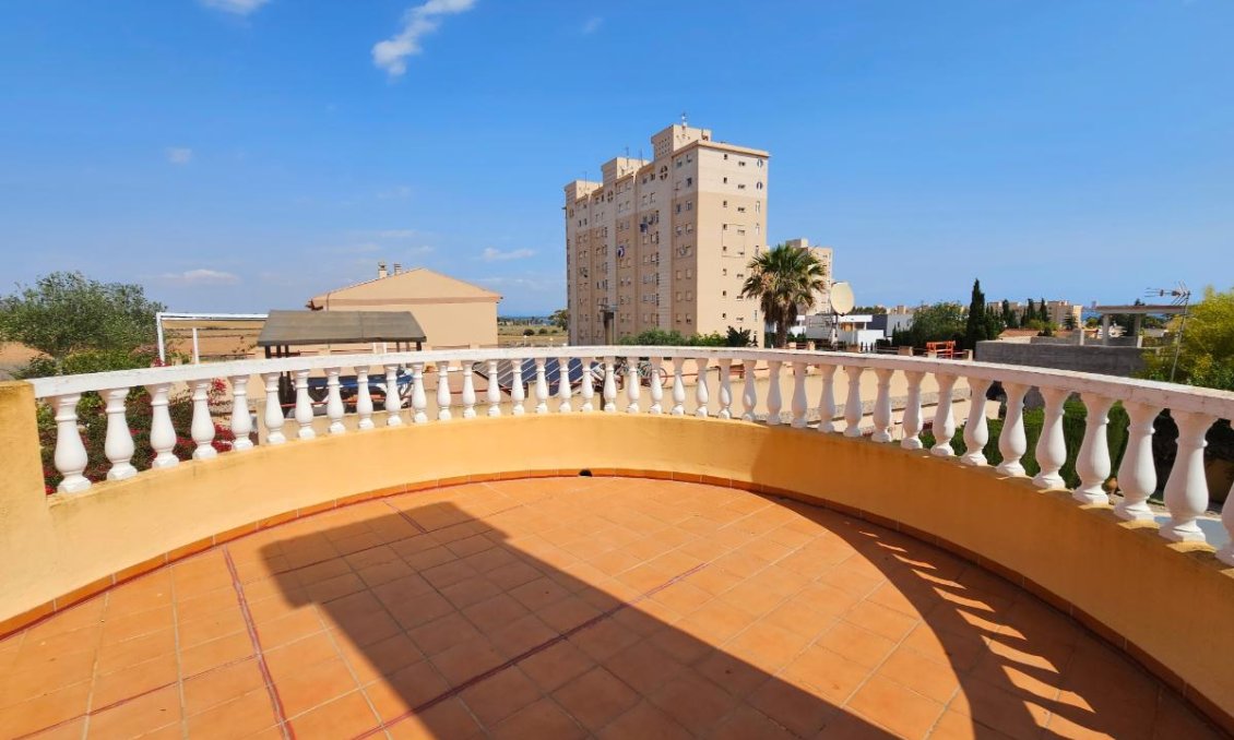 Használt Ingatlanok - Villa -
Playa Honda - Costa Calida