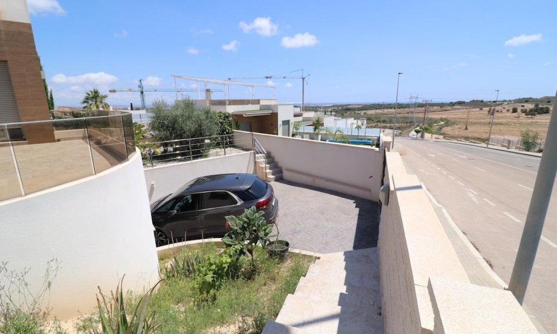 Segunda mano - Villa -
San Miguel de Salinas - Inland