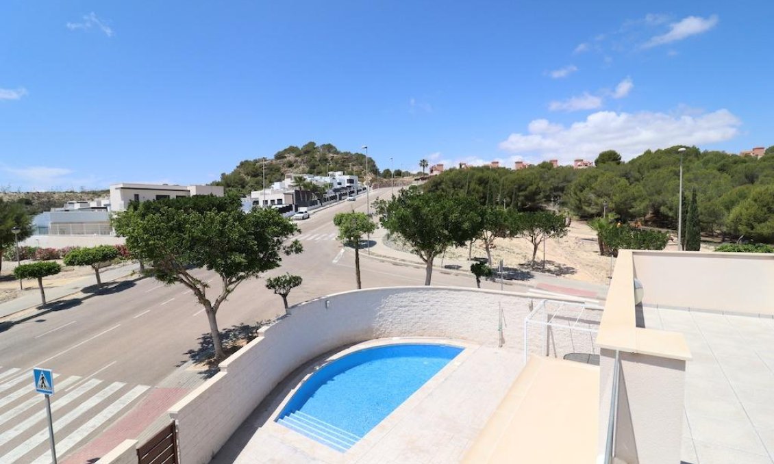 Segunda mano - Villa -
San Miguel de Salinas - Inland