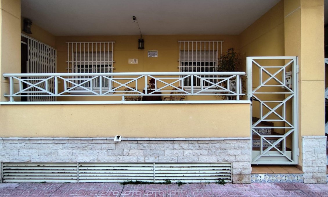 Segunda mano - Apartamento -
Torrevieja - Estacion De Autobuses