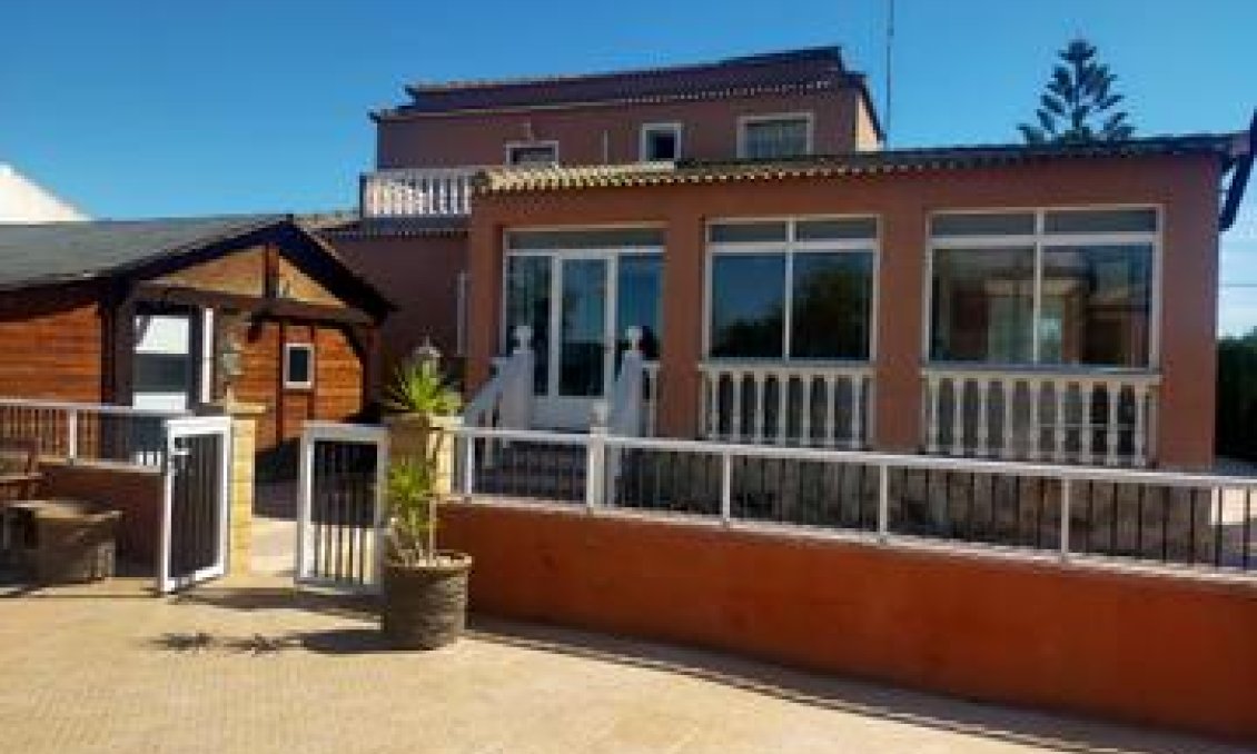 Segunda mano - Villa -
Elche - Costa Blanca