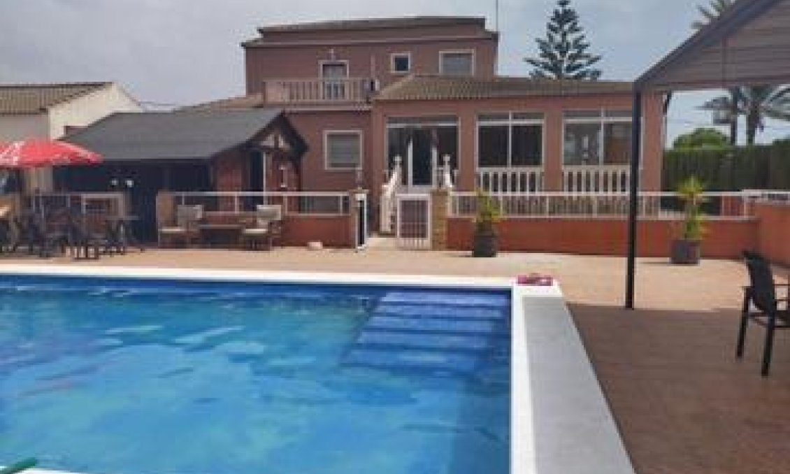 Segunda mano - Villa -
Elche - Costa Blanca