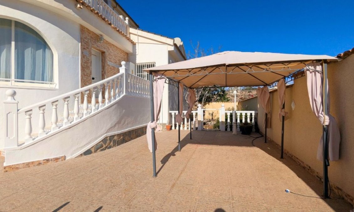 Segunda mano - Villa -
Ciudad Quesada - Costa Blanca