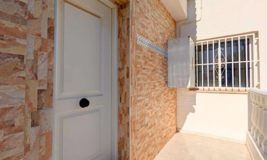 Segunda mano - Villa -
Ciudad Quesada - Costa Blanca