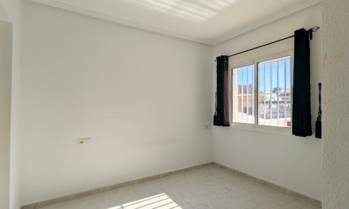 Segunda mano - Villa -
Ciudad Quesada - Costa Blanca