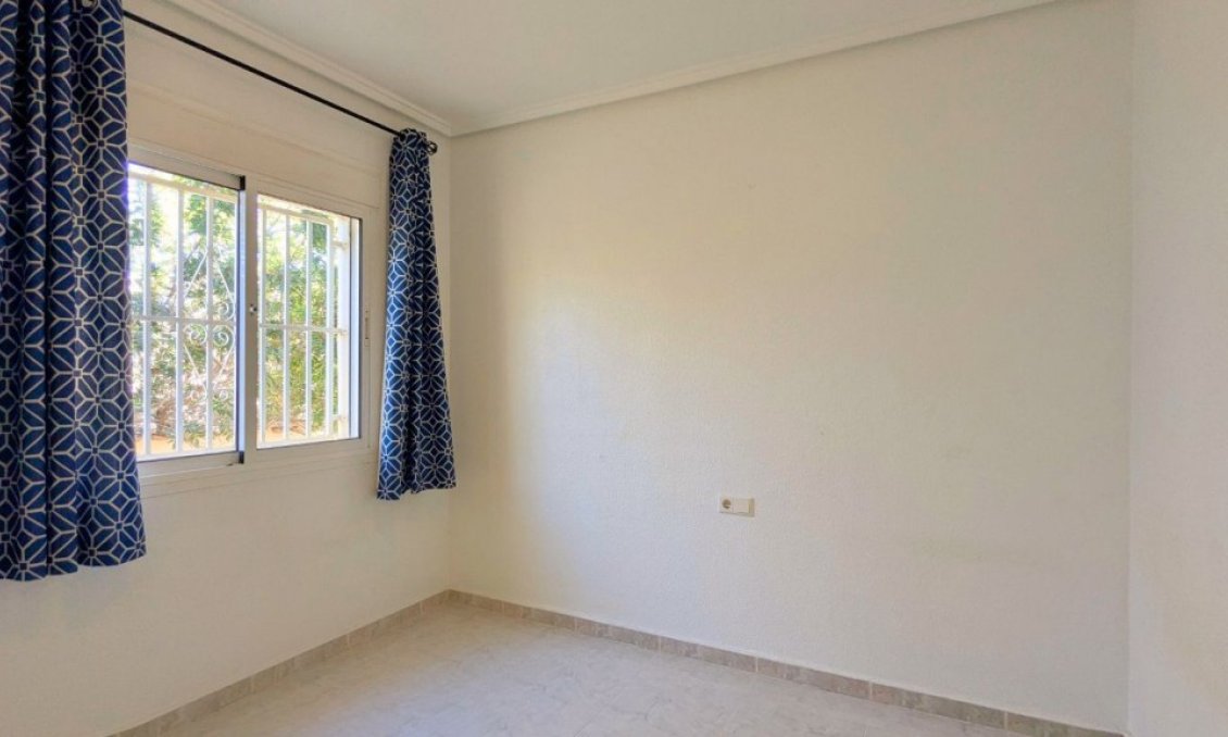 Segunda mano - Villa -
Ciudad Quesada - Costa Blanca