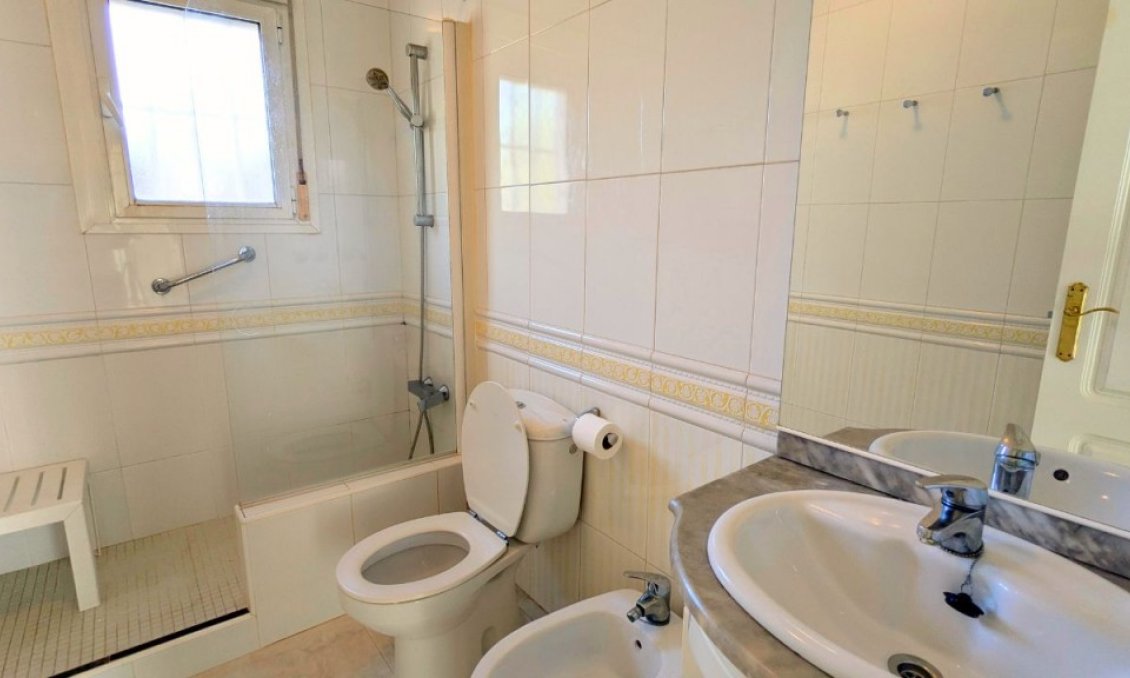 Segunda mano - Villa -
Ciudad Quesada - Costa Blanca