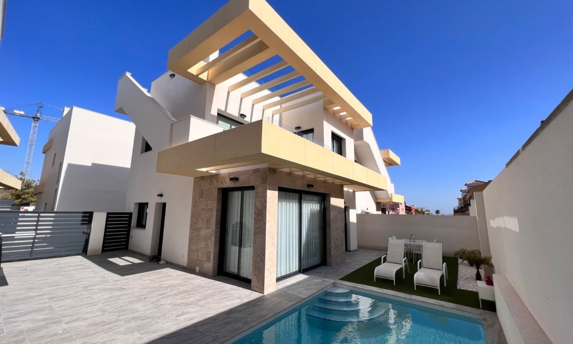 Segunda mano - Villa -
Los Montesinos - Costa Blanca