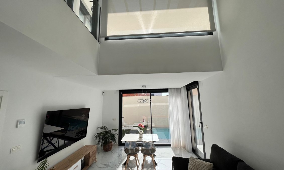 Segunda mano - Villa -
Los Montesinos - Costa Blanca