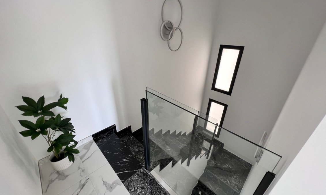 Segunda mano - Villa -
Los Montesinos - Costa Blanca