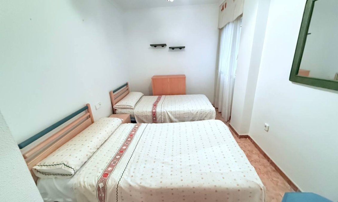 Segunda mano - Apartamento -
Torrevieja - La Mata
