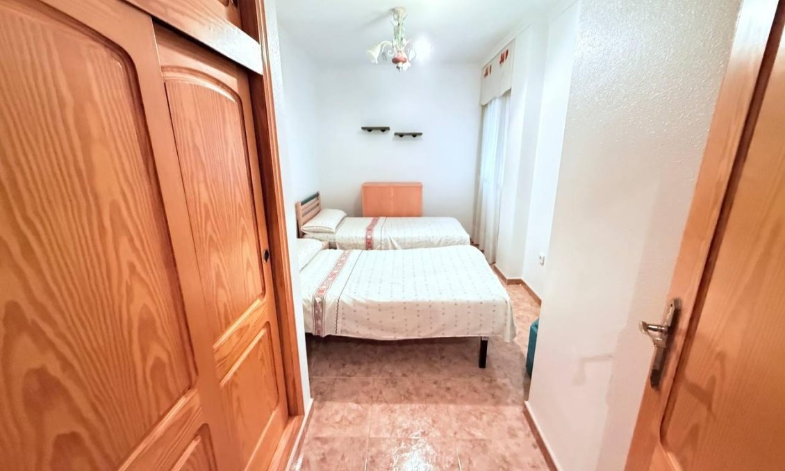 Segunda mano - Apartamento -
Torrevieja - La Mata