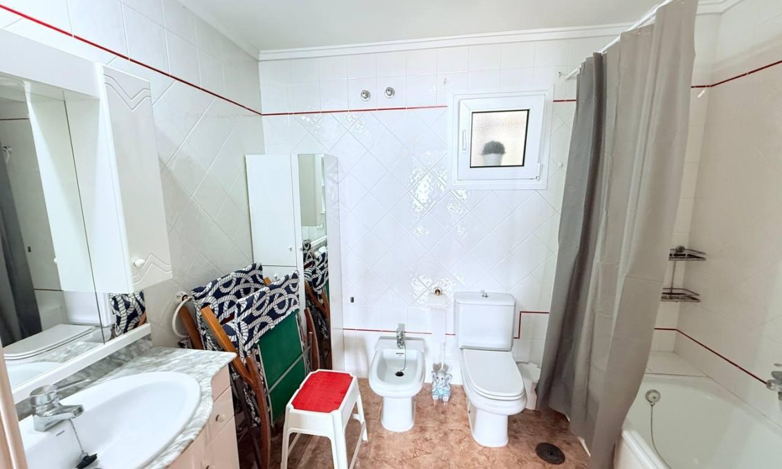 Segunda mano - Apartamento -
Torrevieja - La Mata