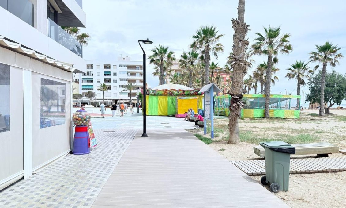 Segunda mano - Apartamento -
Torrevieja - La Mata
