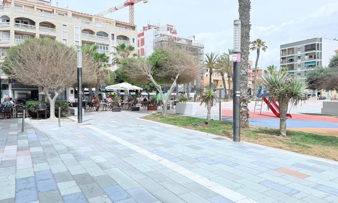 Segunda mano - Apartamento -
Torrevieja - La Mata