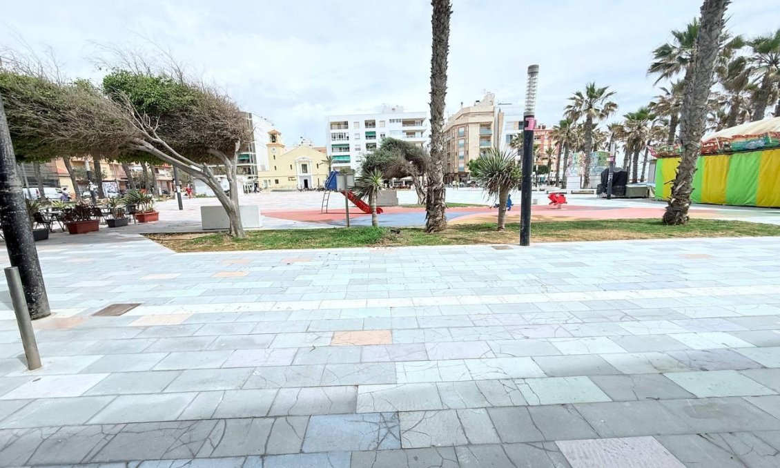 Segunda mano - Apartamento -
Torrevieja - La Mata