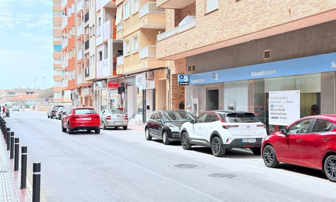 Segunda mano - Apartamento -
Torrevieja - La Mata