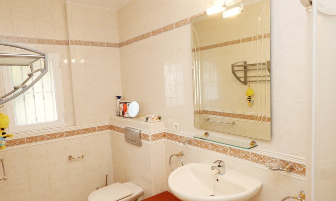 Segunda mano - Villa -
La Nucía - Costa Blanca