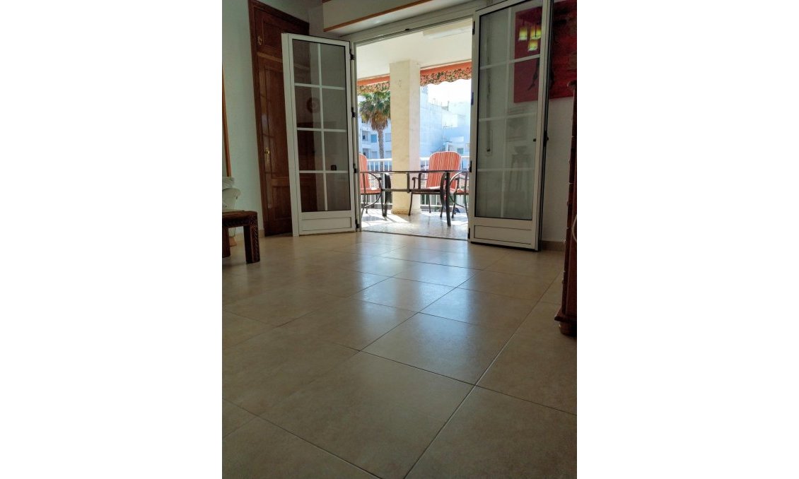Segunda mano - Apartamento -
Torrevieja - Playa De Los Naufragos