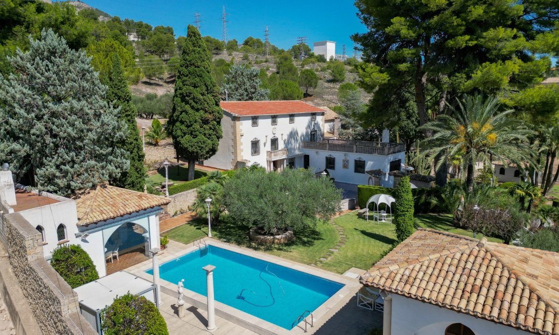 Segunda mano - Villa -
Alcoy - Inland