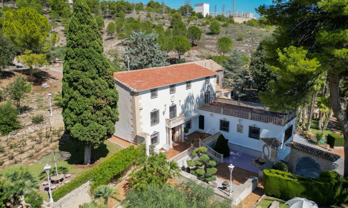 Segunda mano - Villa -
Alcoy - Inland