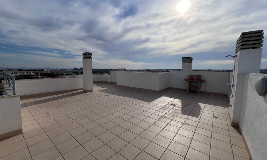 Segunda mano - Apartamento -
Lomas De Campoamor - Inland