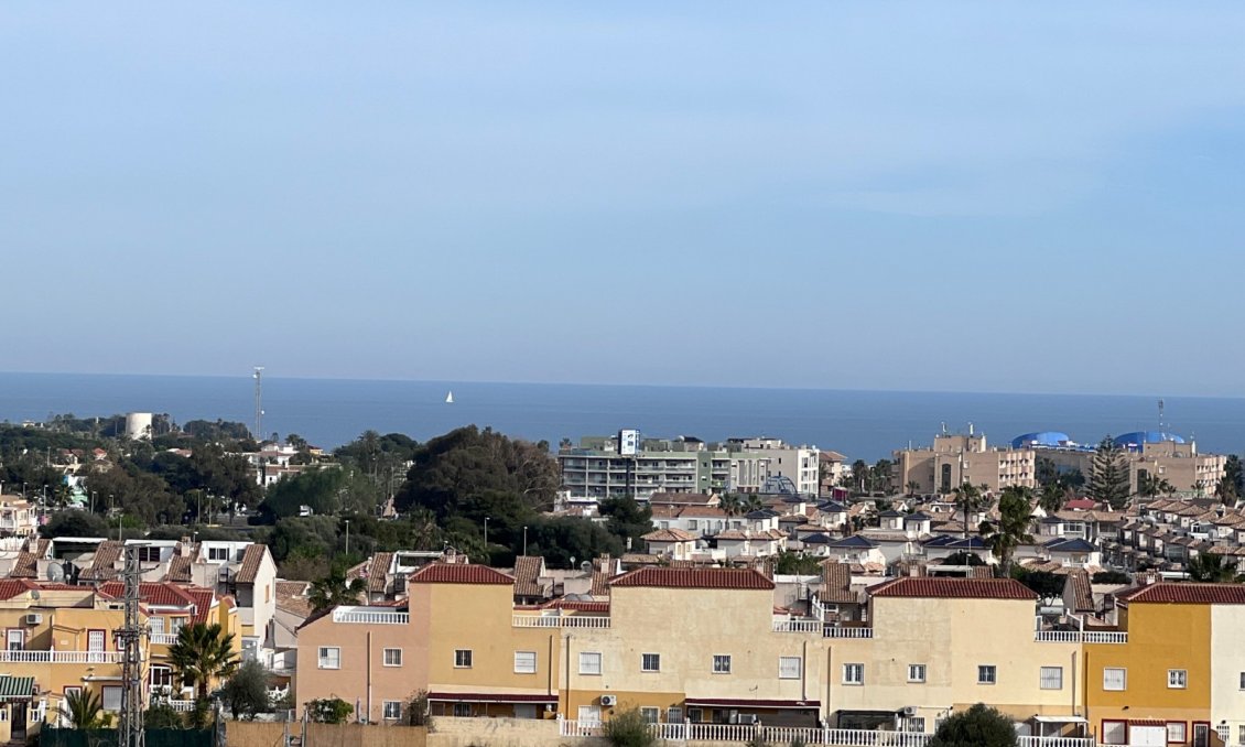 Segunda mano - Apartamento -
Lomas De Campoamor - Inland