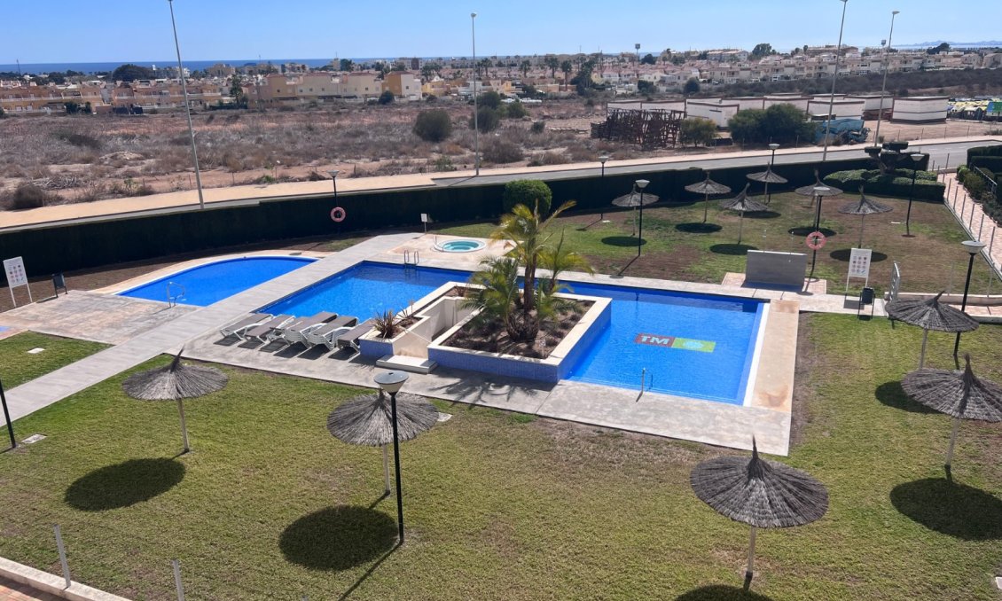 Segunda mano - Apartamento -
Lomas De Campoamor - Inland