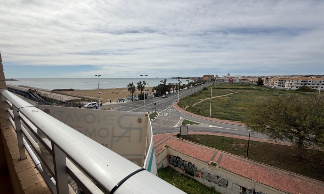 Segunda mano - Apartamento -
Torrevieja - El Acequión - Los Náufragos