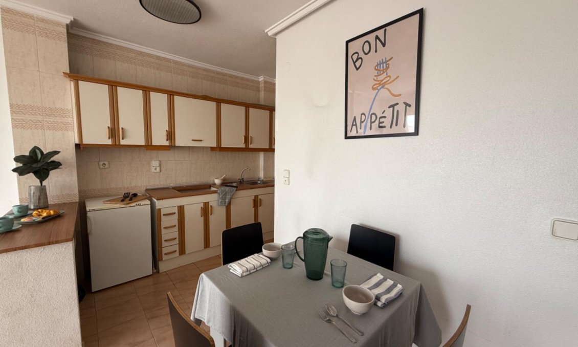 Segunda mano - Apartamento -
Torrevieja - El Acequión - Los Náufragos