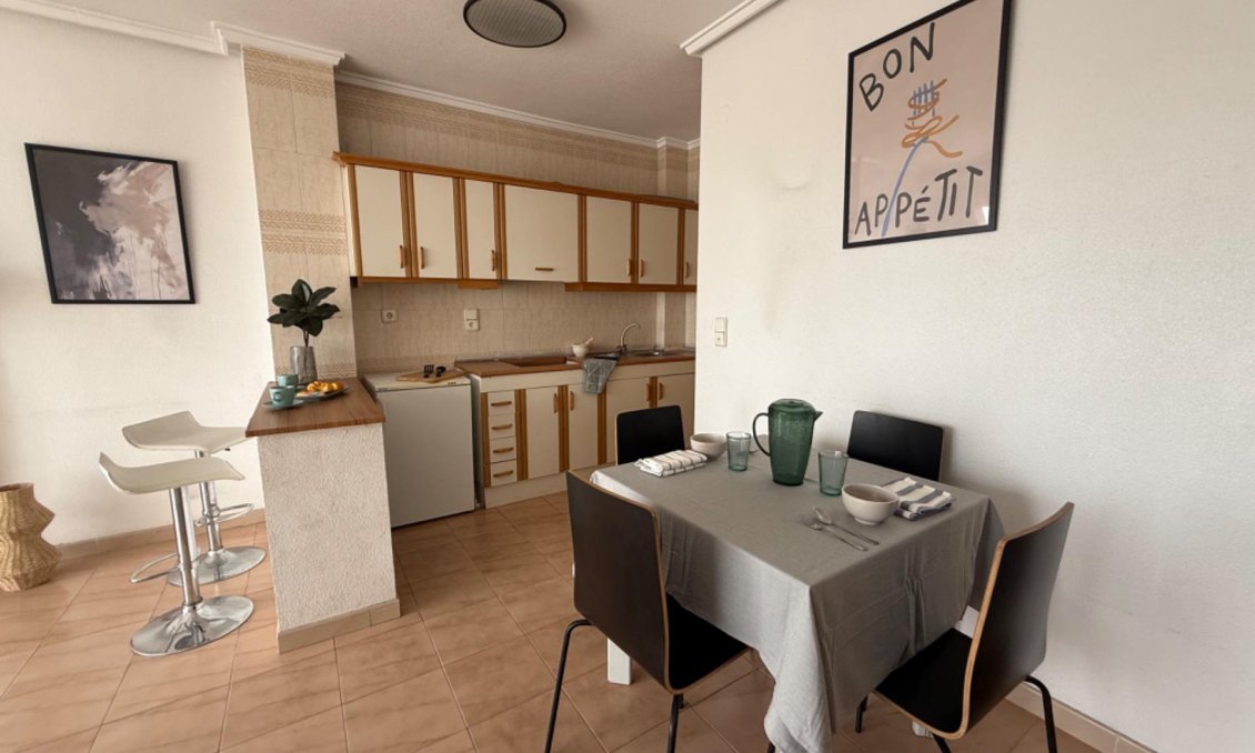 Segunda mano - Apartamento -
Torrevieja - El Acequión - Los Náufragos