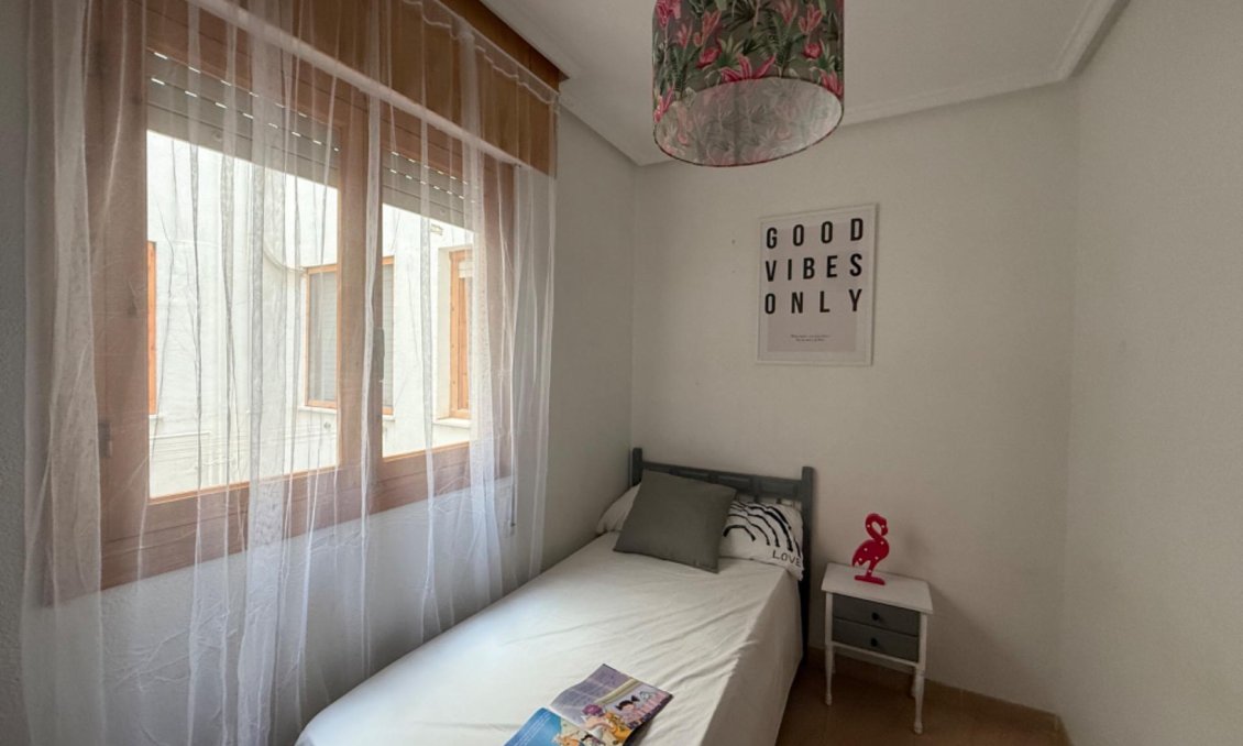 Segunda mano - Apartamento -
Torrevieja - El Acequión - Los Náufragos