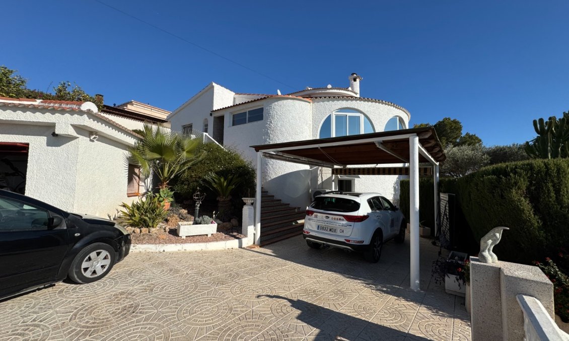 Segunda mano - Villa -
Ciudad Quesada - Costa Blanca