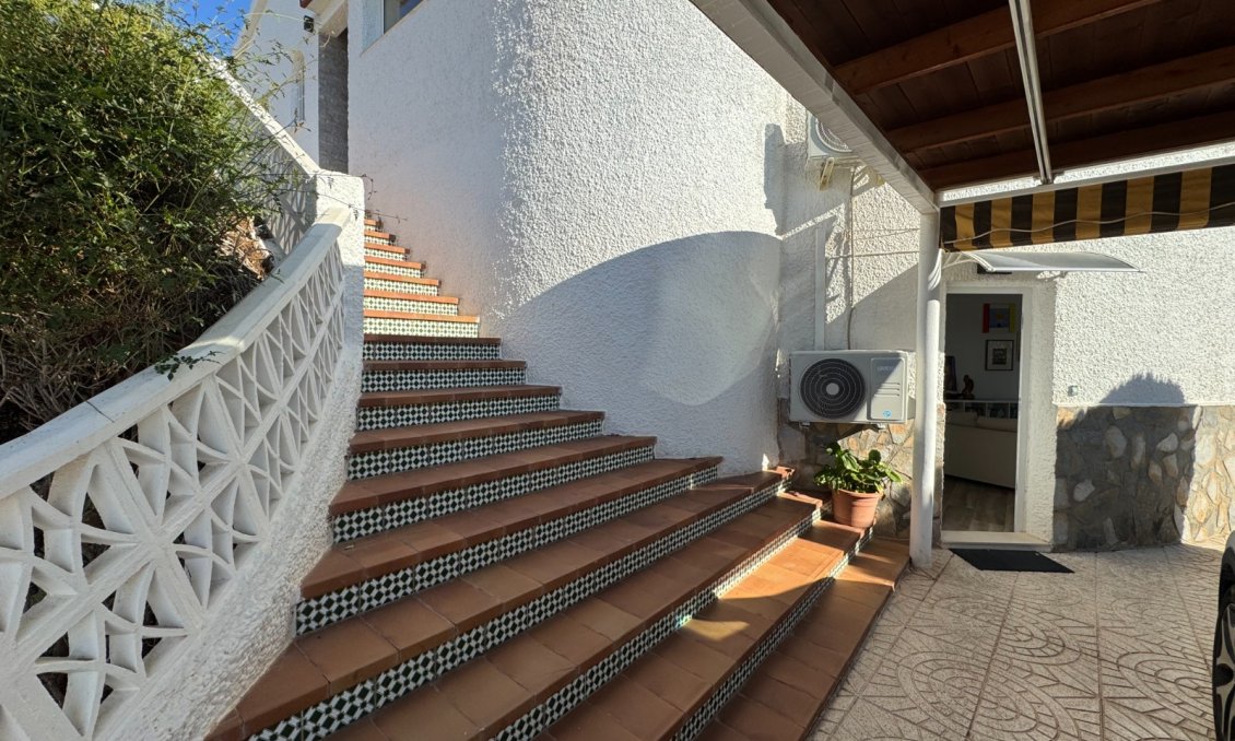 Segunda mano - Villa -
Ciudad Quesada - Costa Blanca