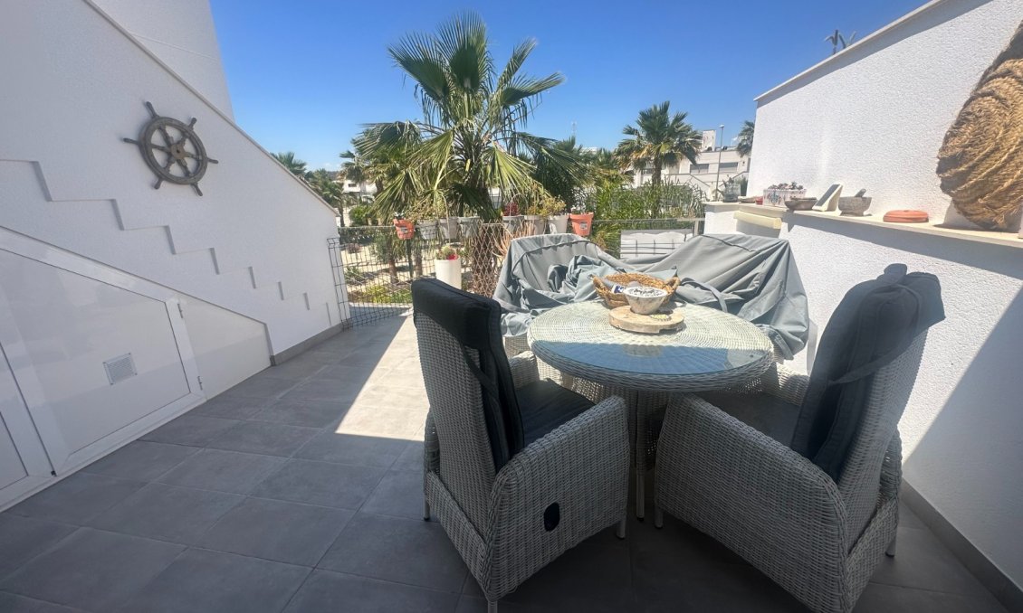 Segunda mano - Apartamento -
Orihuela - Inland