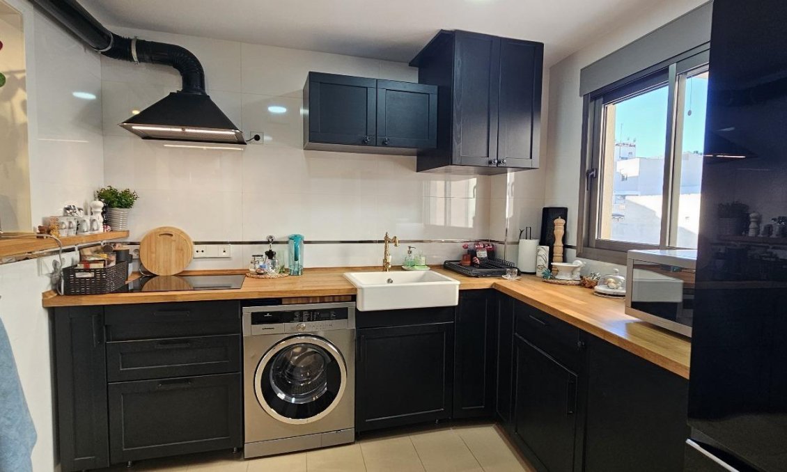 Revente - Appartement -
Torrevieja - Estacion De Autobuses