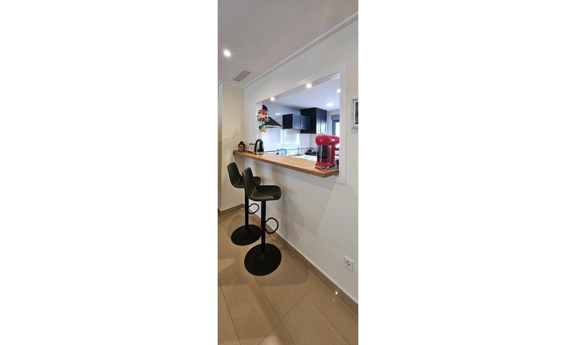 Revente - Appartement -
Torrevieja - Estacion De Autobuses