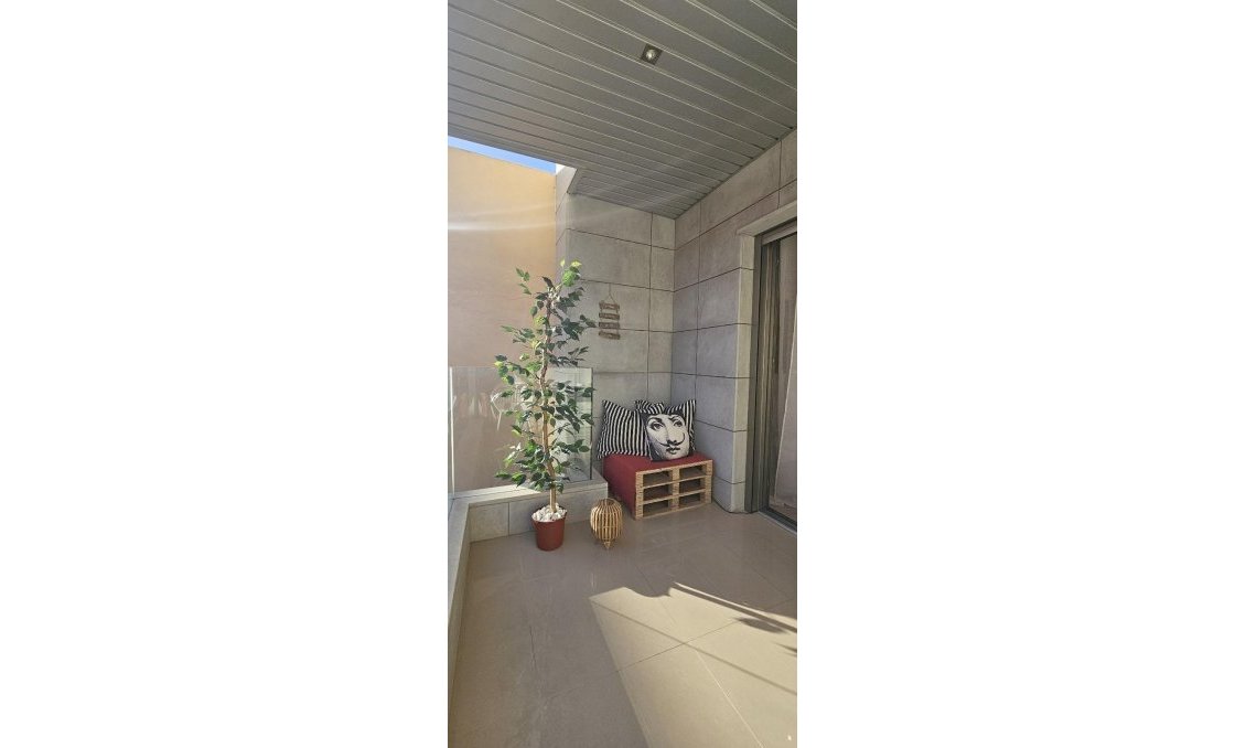 Revente - Appartement -
Torrevieja - Estacion De Autobuses