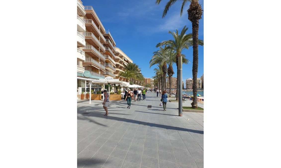Revente - Appartement -
Torrevieja - Estacion De Autobuses