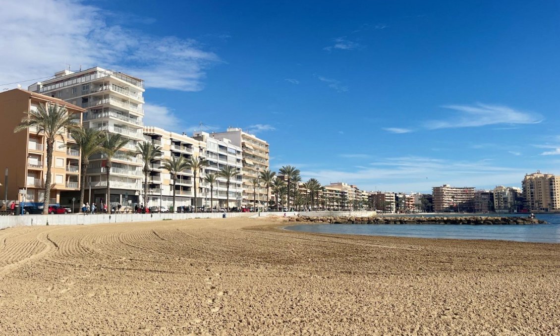 Revente - Appartement -
Torrevieja - Estacion De Autobuses