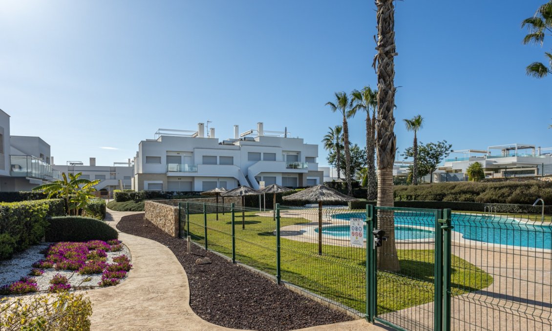 Segunda mano - Apartamento -
Orihuela - Inland