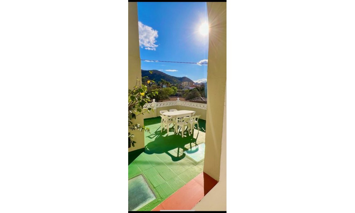 Segunda mano - Villa -
Pedreguer - Inland