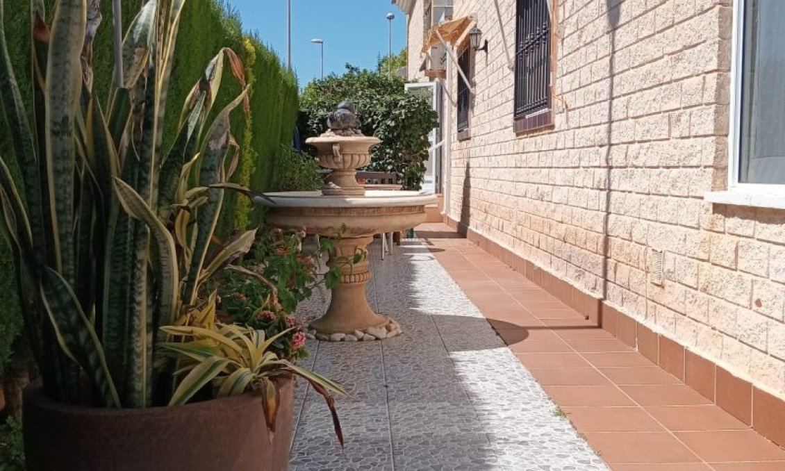 Segunda mano - Villa -
Pilar de la Horadada - Costa Blanca