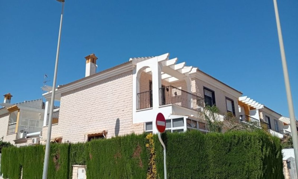 Segunda mano - Villa -
Pilar de la Horadada - Costa Blanca