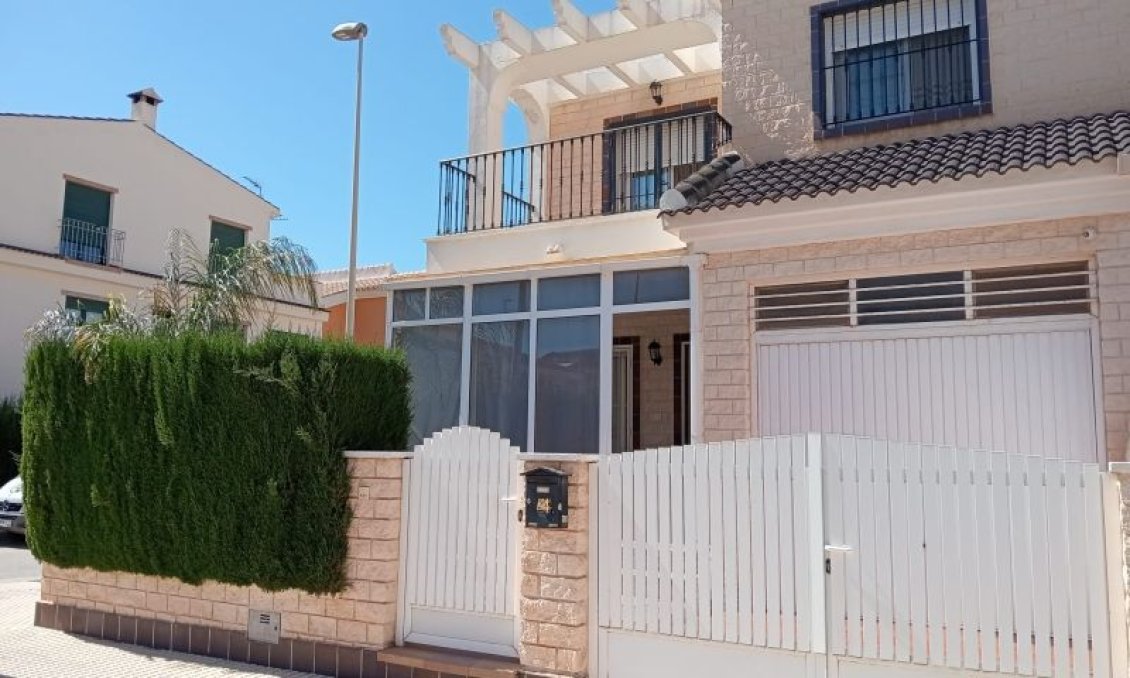 Segunda mano - Villa -
Pilar de la Horadada - Costa Blanca