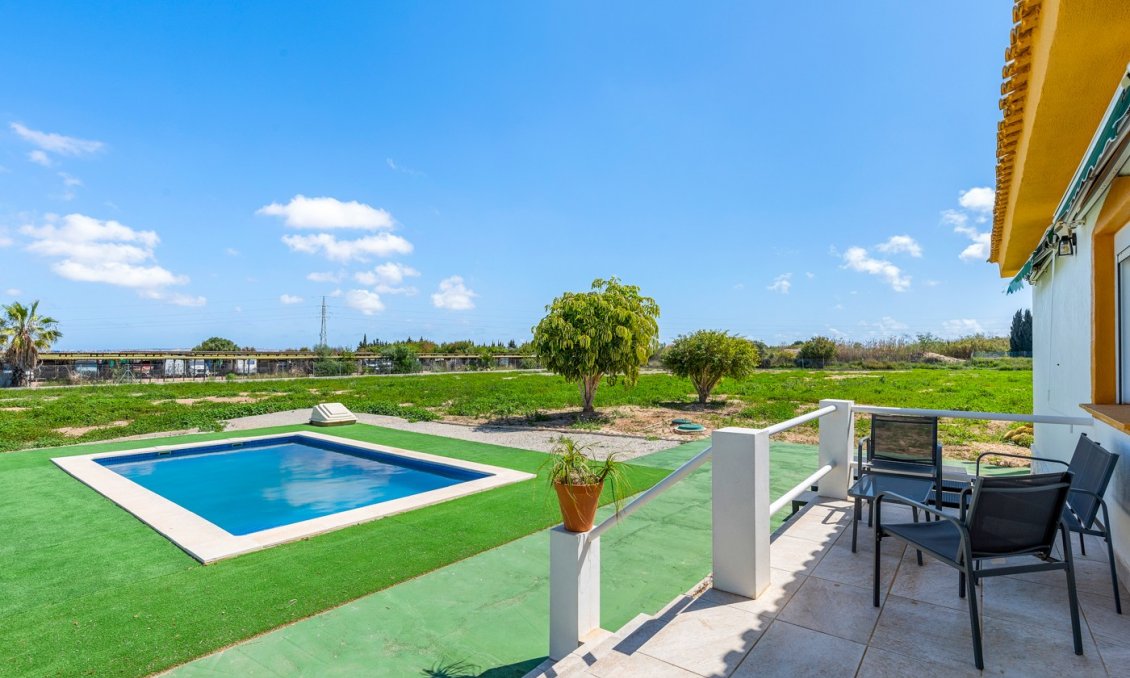 Segunda mano - Villa -
Los Montesinos - Costa Blanca