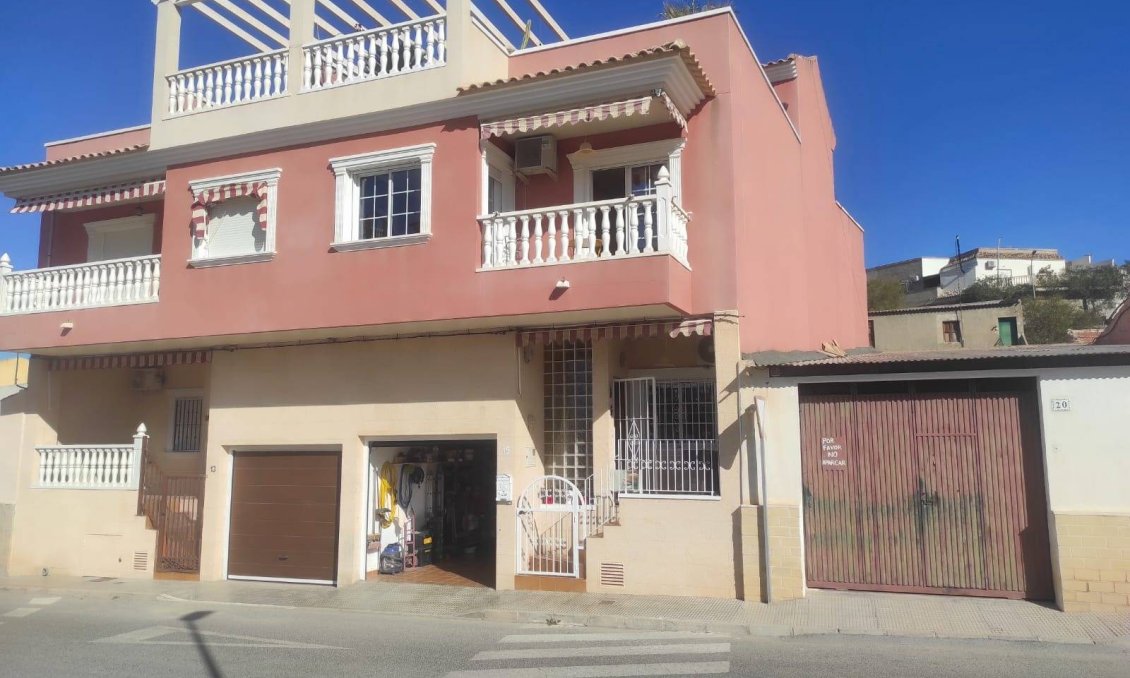 Wiederverkauf - Town House -
Bigastro - Comunidad Valenciana