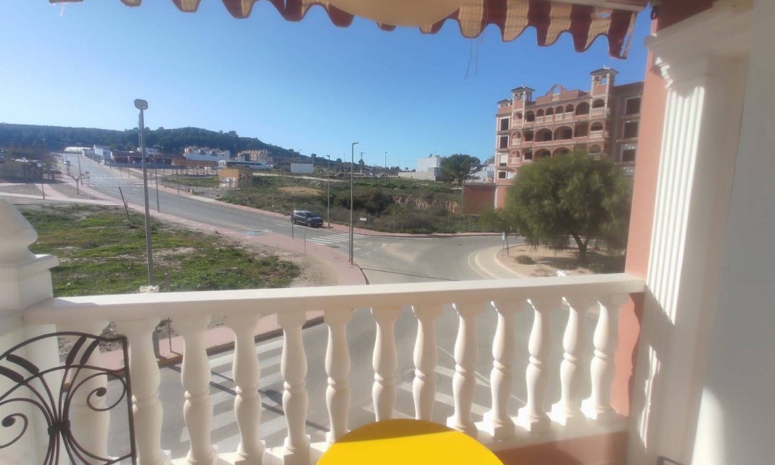 Wiederverkauf - Town House -
Bigastro - Comunidad Valenciana