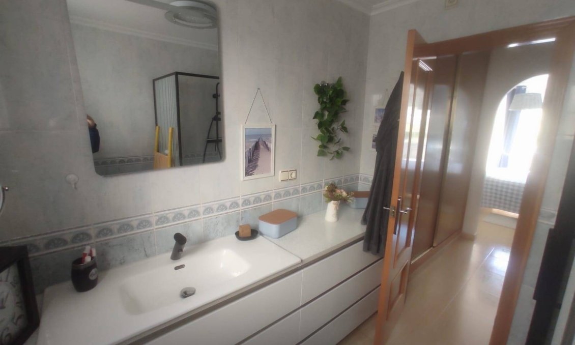 Wiederverkauf - Town House -
Bigastro - Comunidad Valenciana